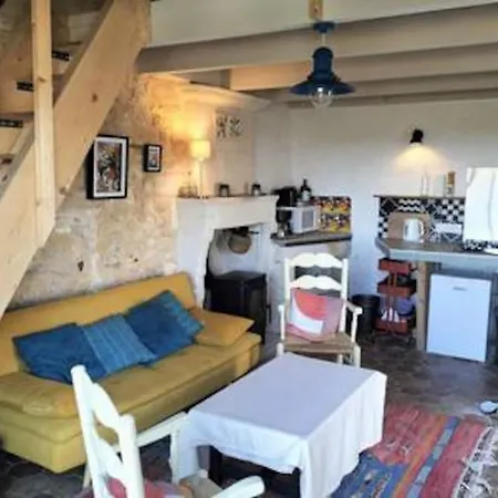 Holiday home La Chabourne Des Remparts Saint-Simeux