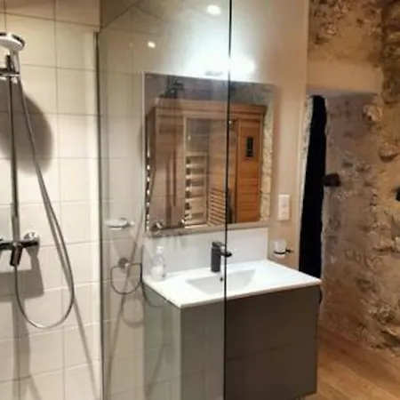 펜션 La Chabourne Des Remparts