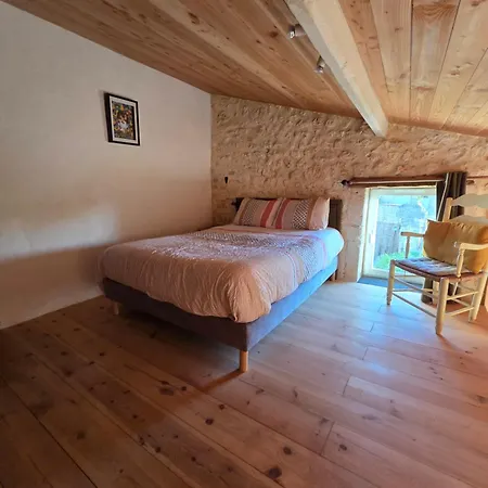 La Chabourne Des Remparts Holiday home