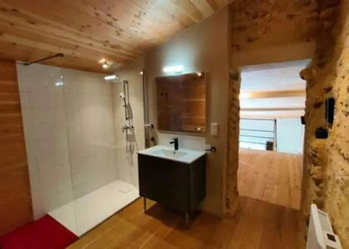 La Chabourne Des Remparts Сasa de vacaciones Saint-Simeux